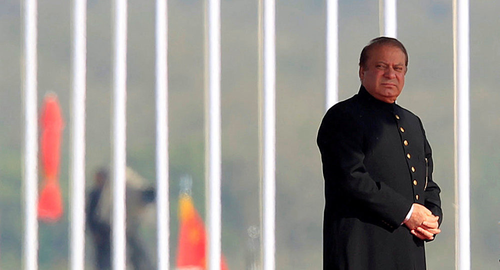 نخست وزیر سابق پاکستان نظافتچی زندان شد