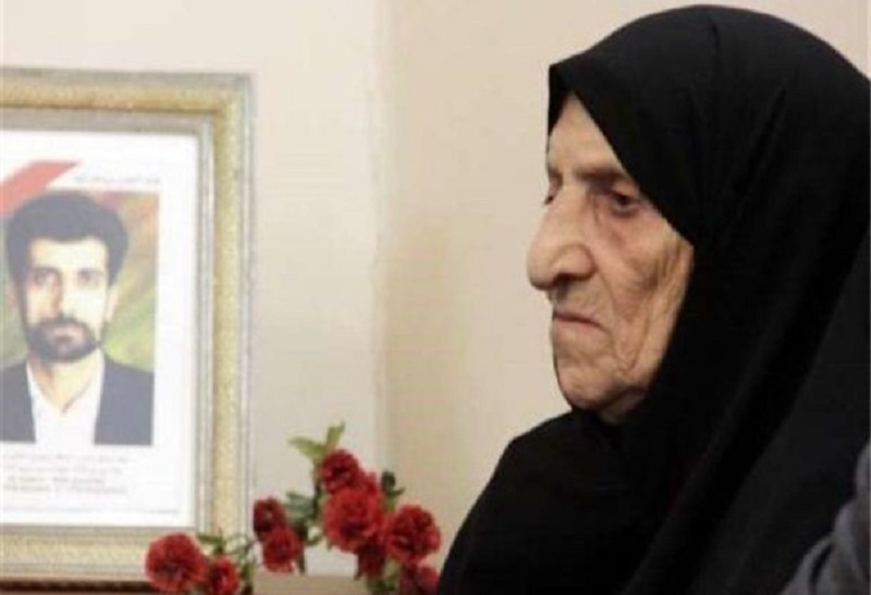 والیه معظمی گودرزی «مادر شهید محمود صارمی» درگذشت